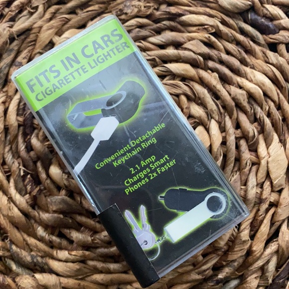 New Portable 2.1 amp smart phone charger key chain on swivel detatchable Keyring - Picture 2 of 5